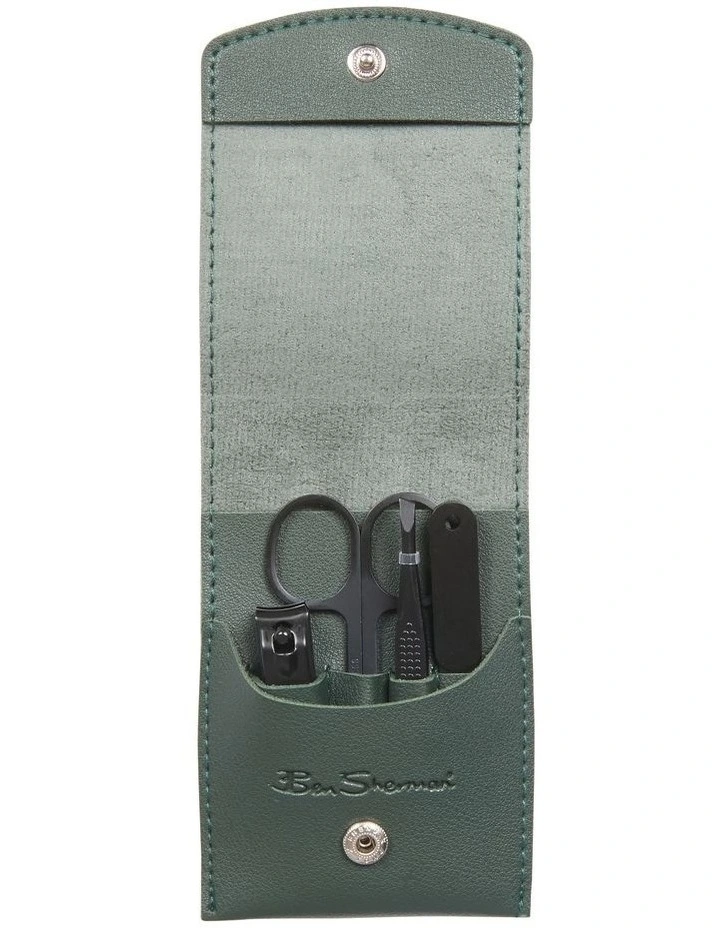 Manicure Set in Green