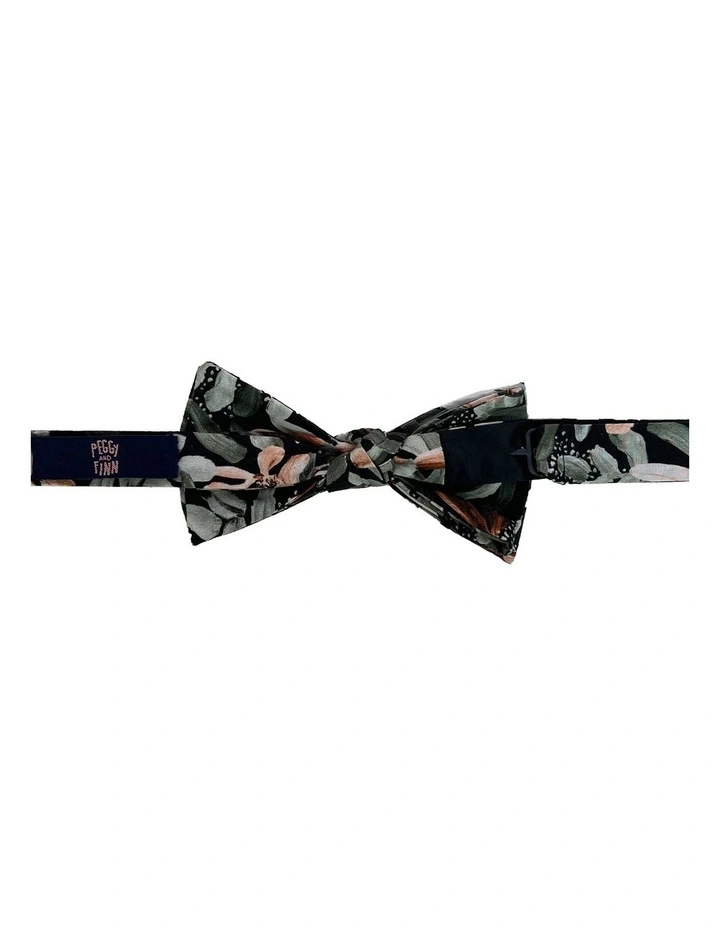 Protea Bow Tie in Green