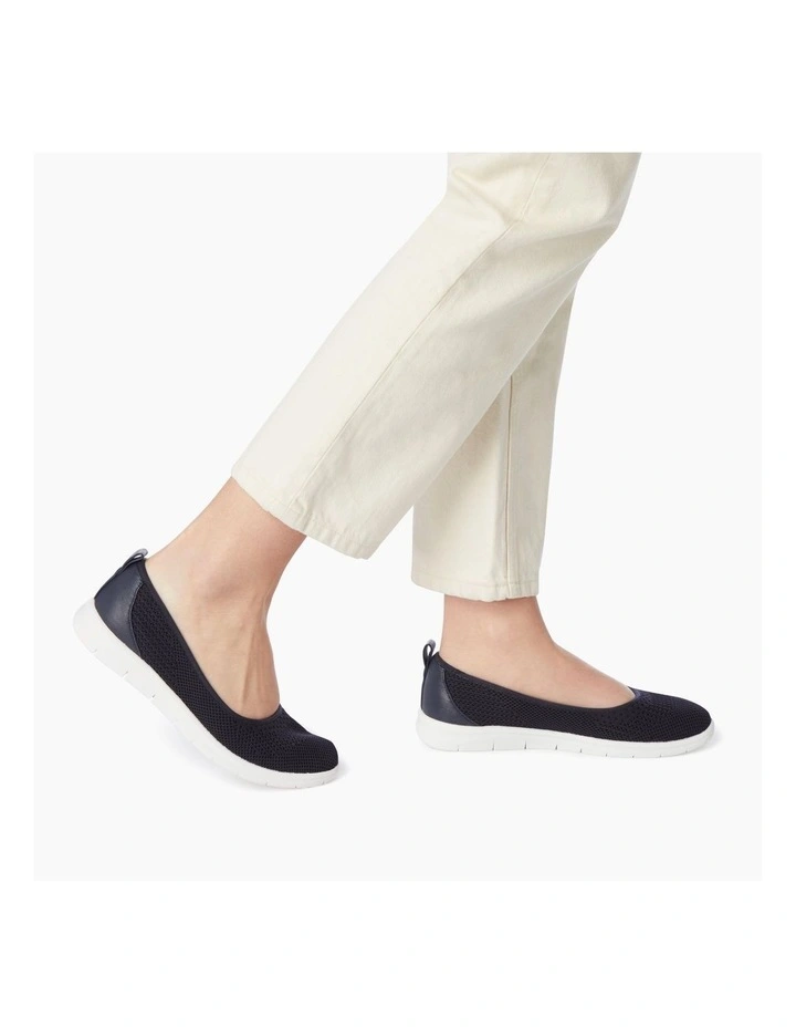 E Eliza Navy