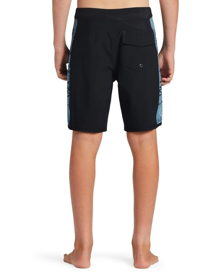 Surf Silk Radical Scallop 16 Boardshorts in Black
