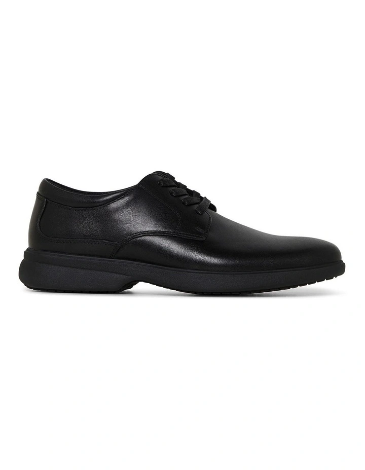 Master School Shoe in Black