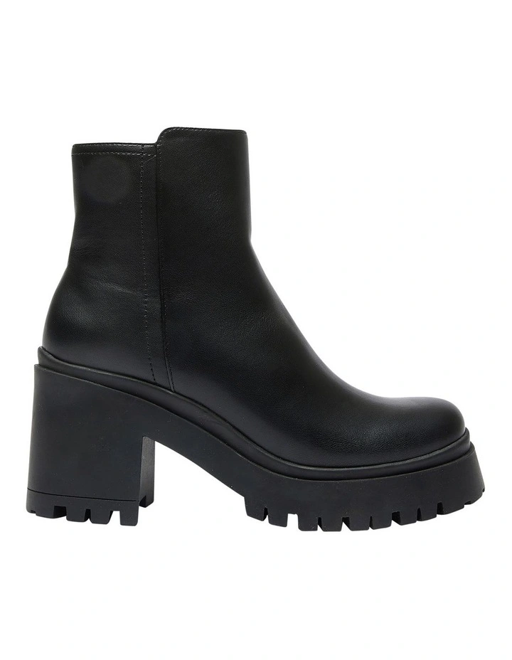 Parker Boots in Black Smooth