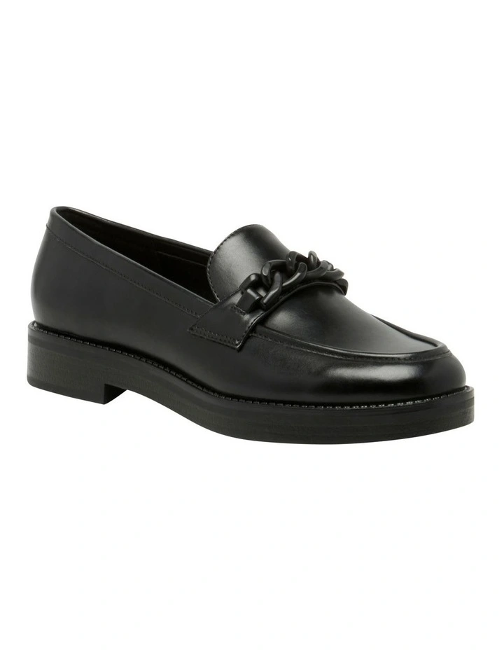 Betta Loafer in Black
