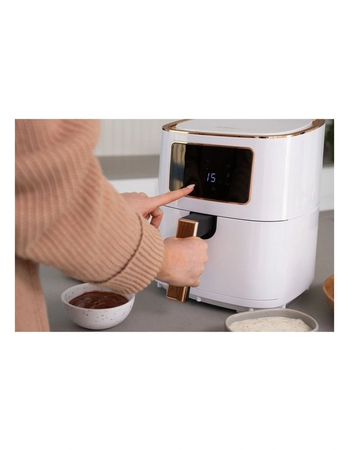 Digital Air Fryer 7L in White