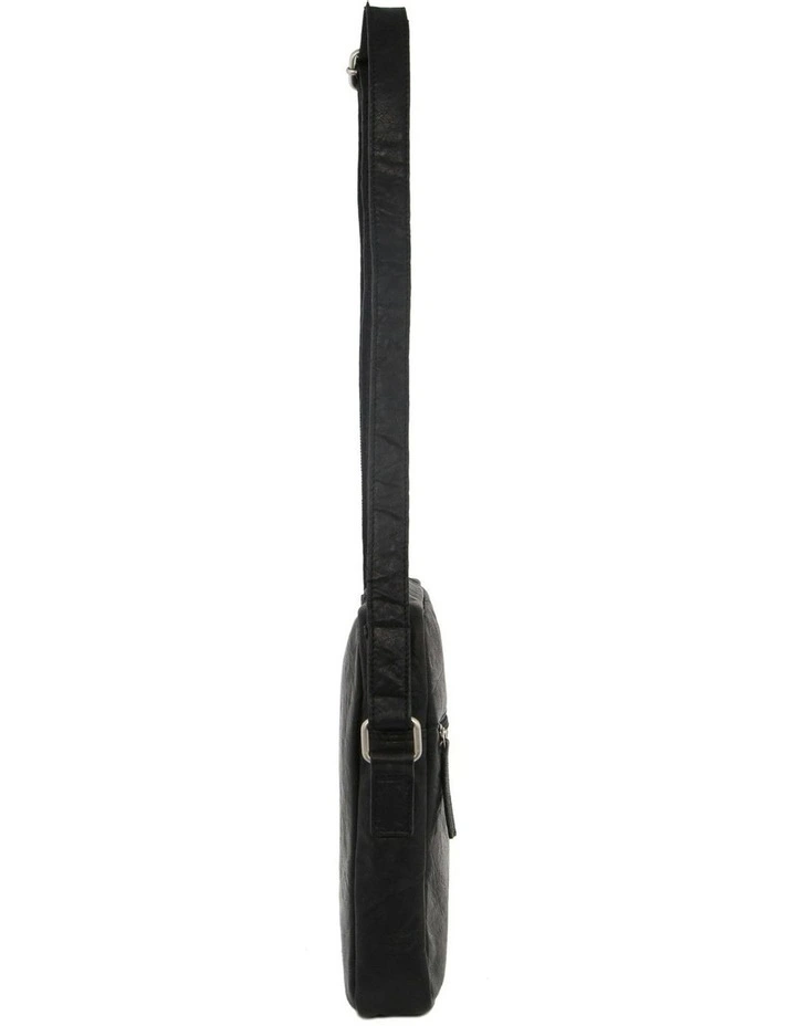 Rustic Leather I-Pad Bag in Black