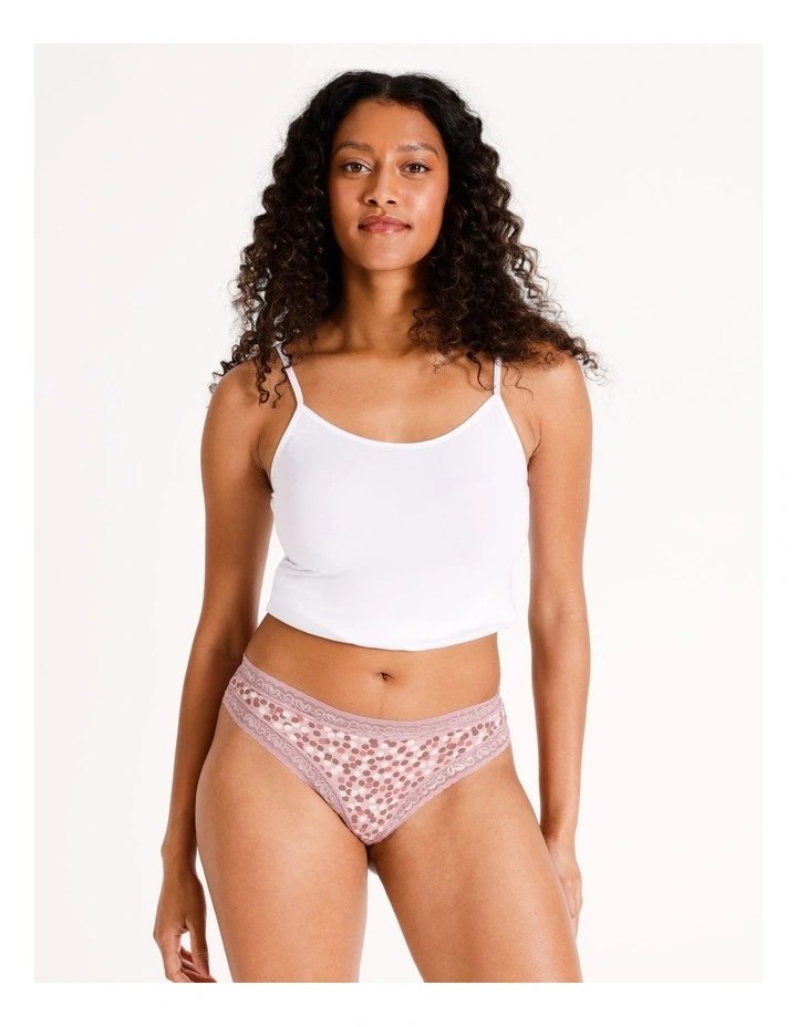 Smooth With Lace G-string in Pink