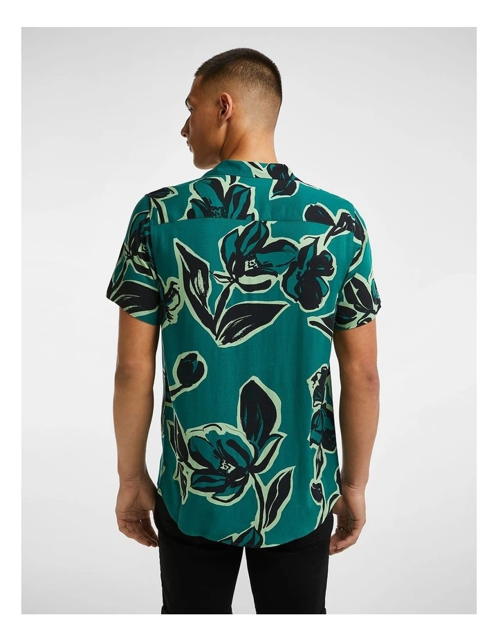 Teppo Abstract Shirt in Green