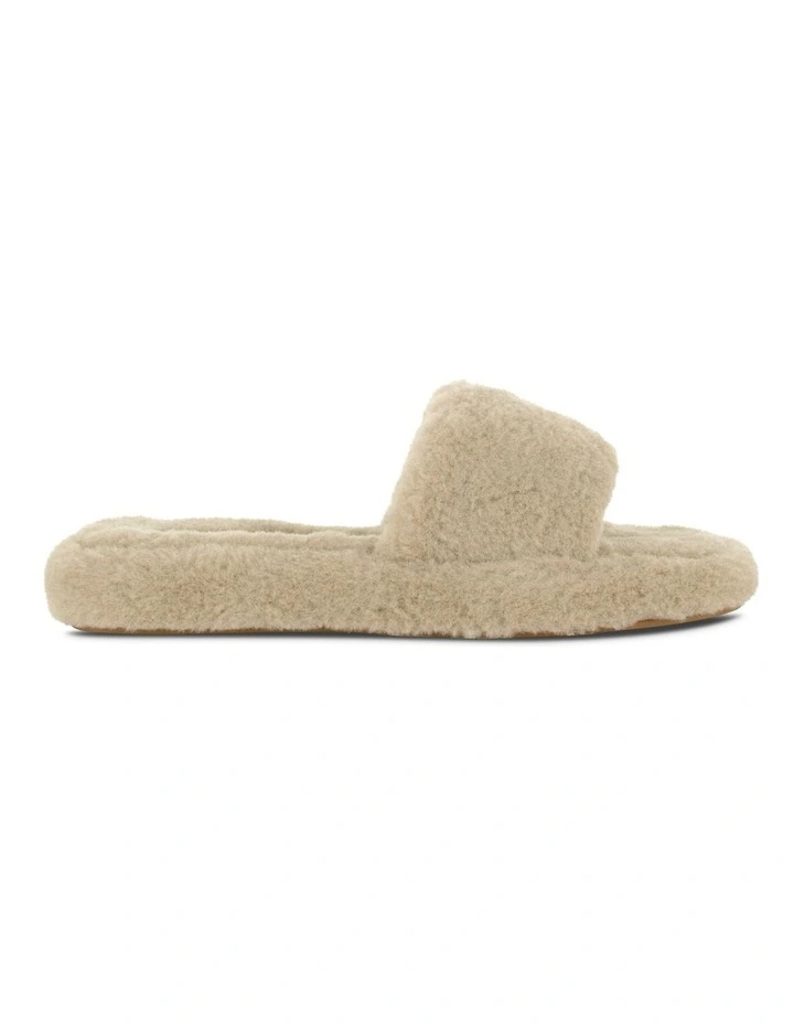 Bentley II Flat Sandals in Beige