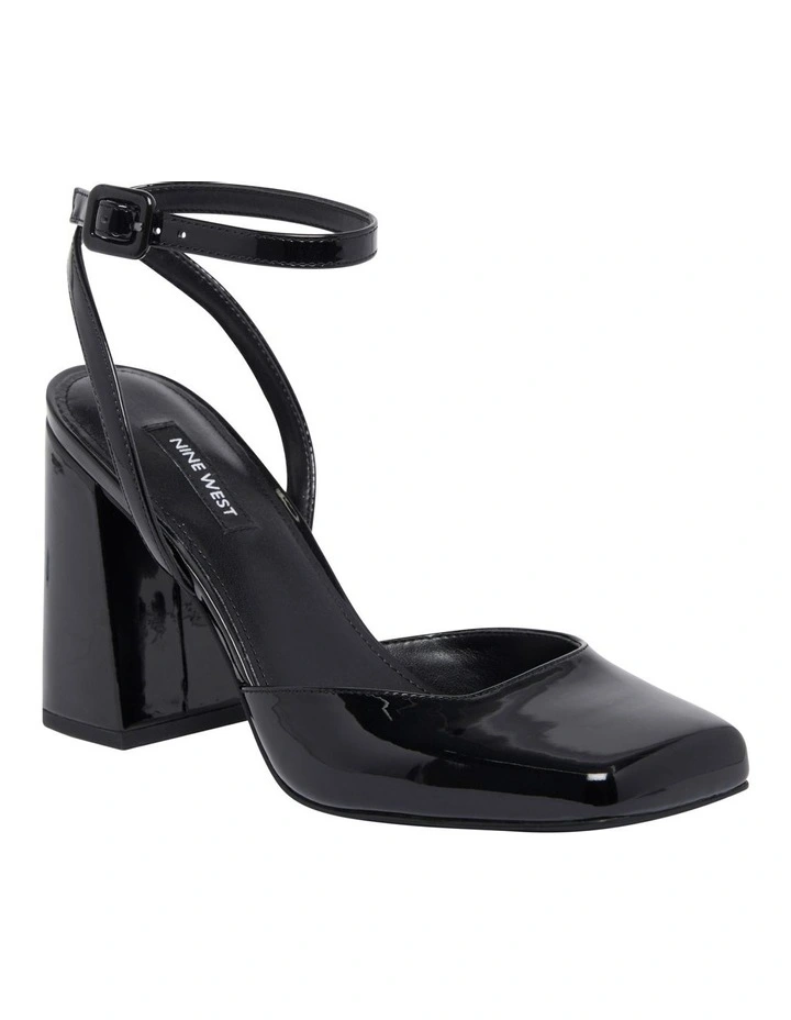 Suzu Pump in Black