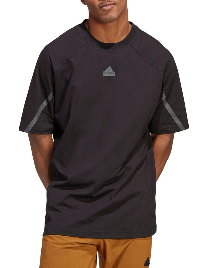 Designed 4 Gameday T-Shirt in Black