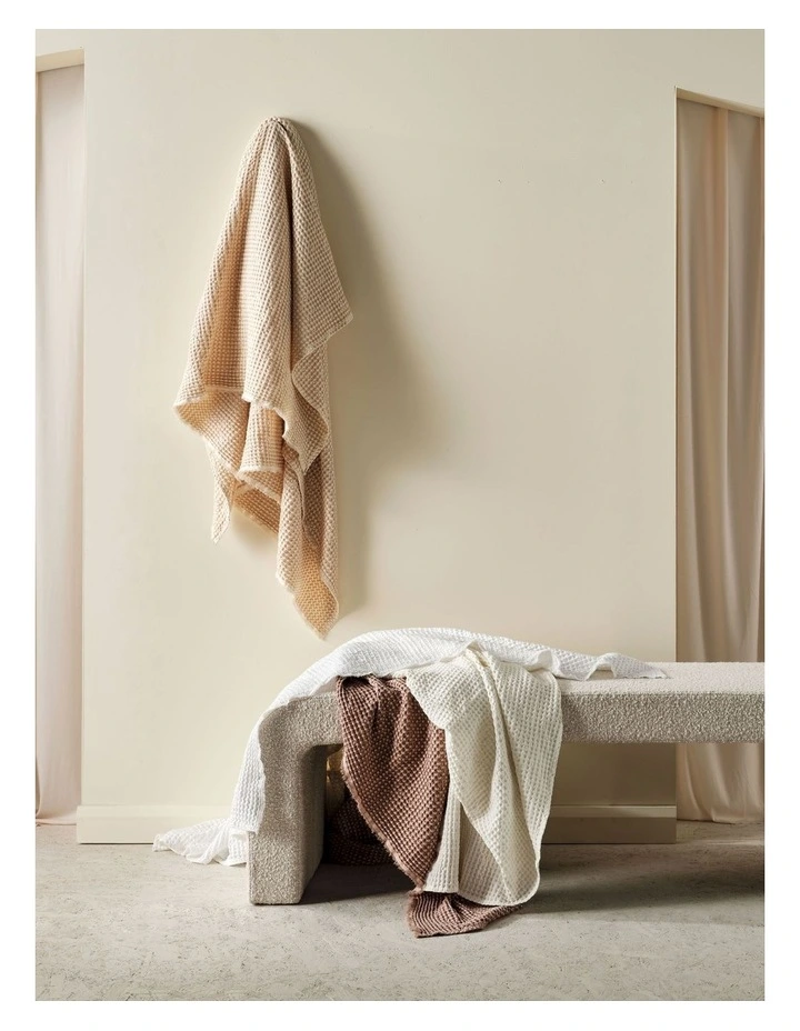 Saltwater Throw In White