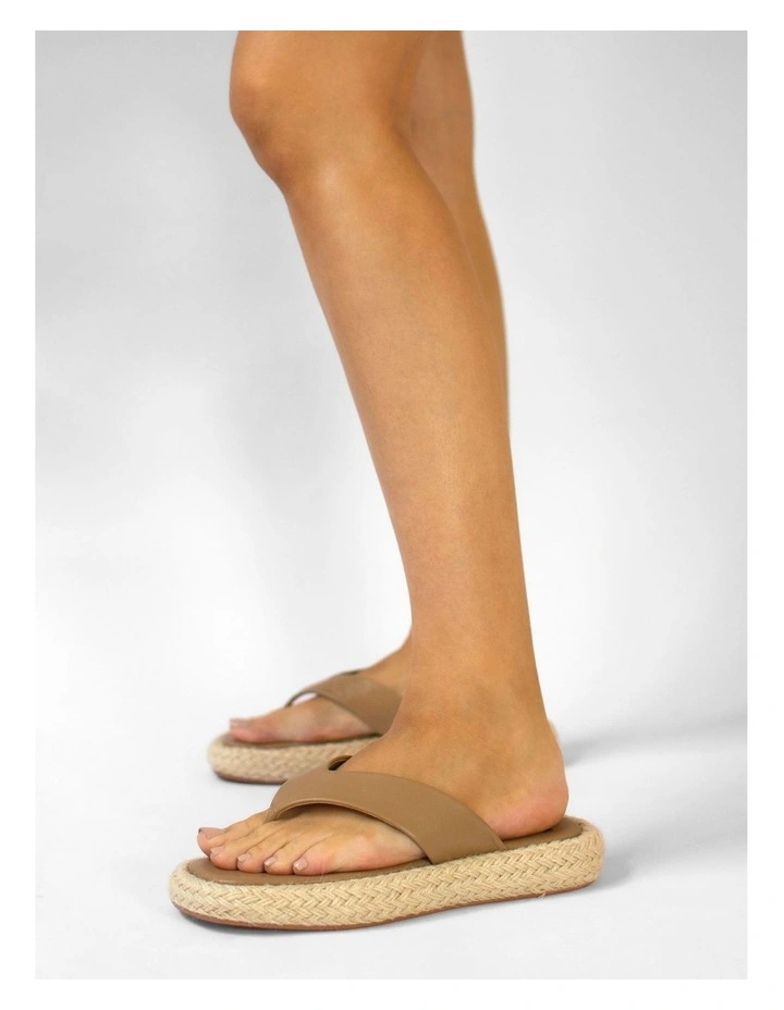 Bianca Flat Sandals in Camel