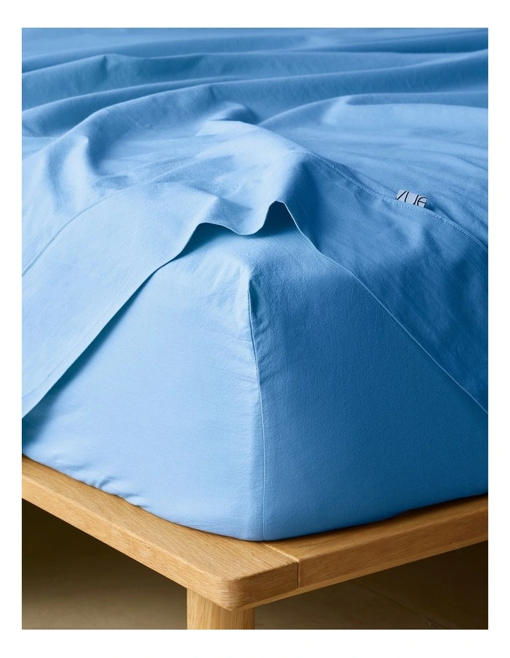 Stonewashed Cotton Fitted Sheet in Cobalt