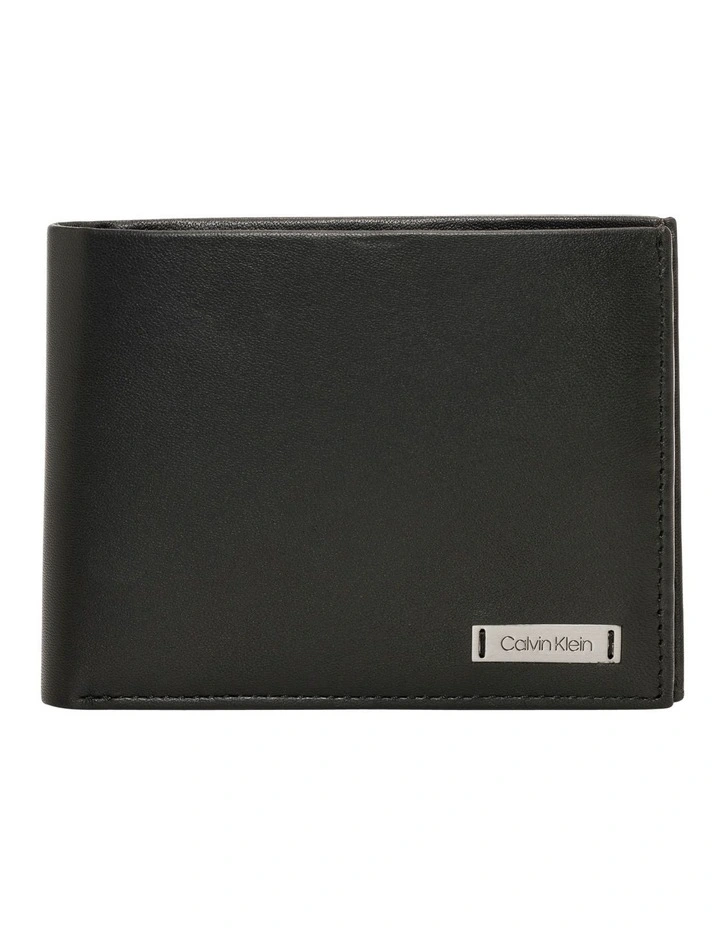 Smooth Plaque Leather Bifold Wallet With Coin Compartment in Black