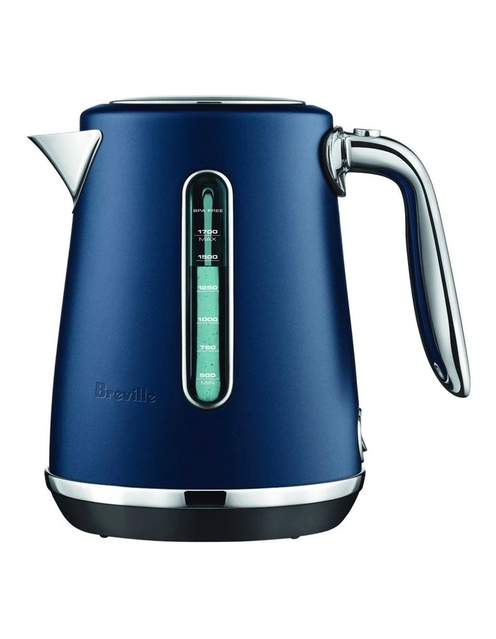 The Soft Top Luxe Kettle BKE735DBL