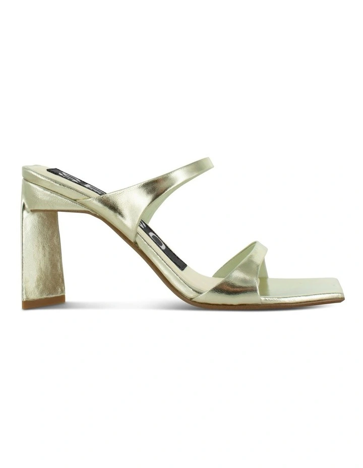 Valeria Mules in Chrome