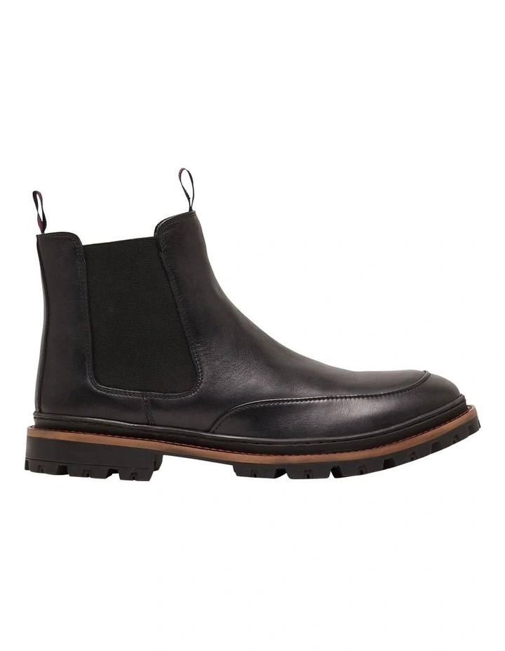 Javon Chelsea Boot in Black