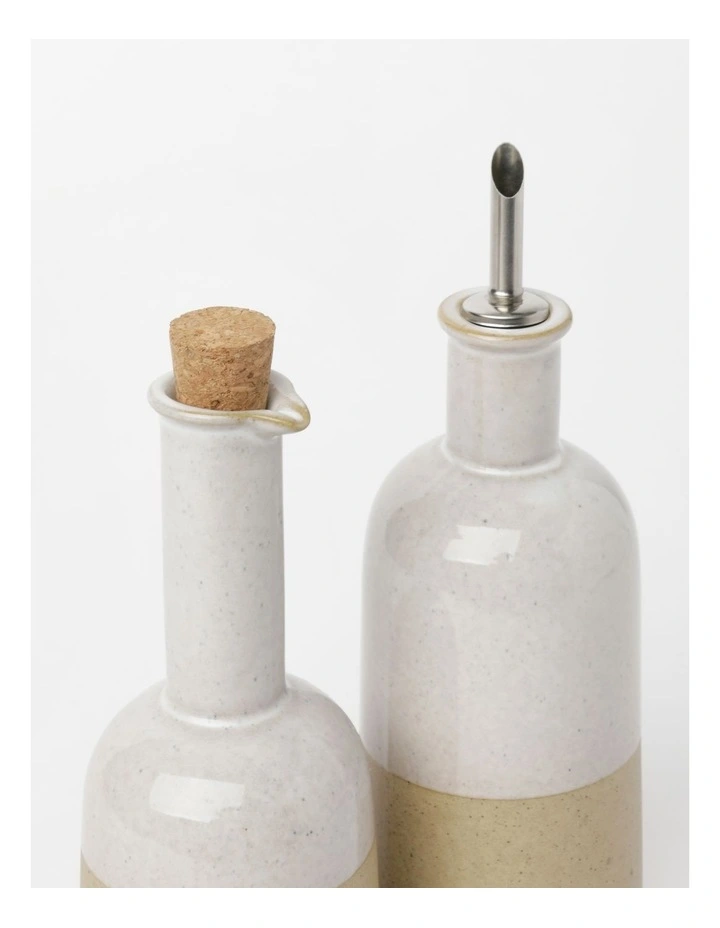 Esperance Wiped Edge Oil & Vinegar Bottle 17x9x26cm in White/Sand