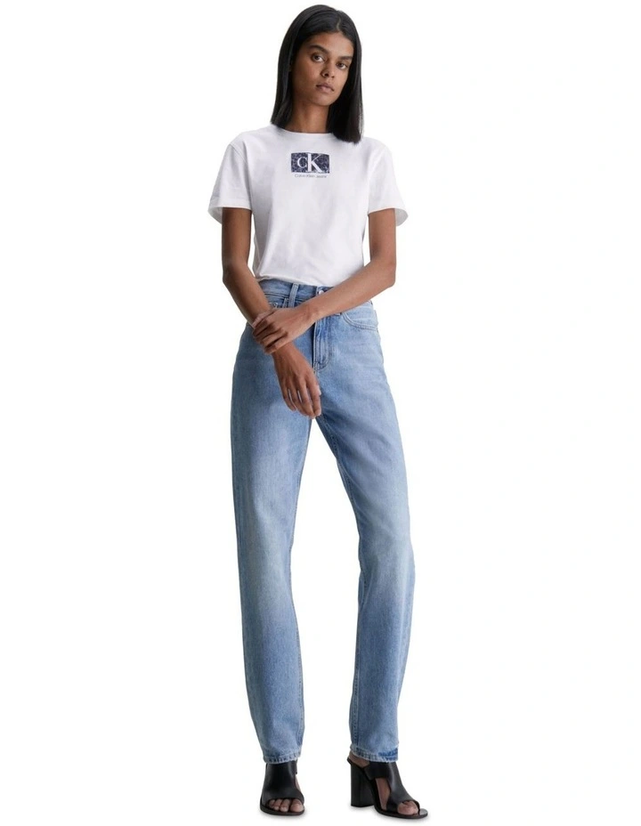 Authentic Slim Straight Jeans in Denim Medium