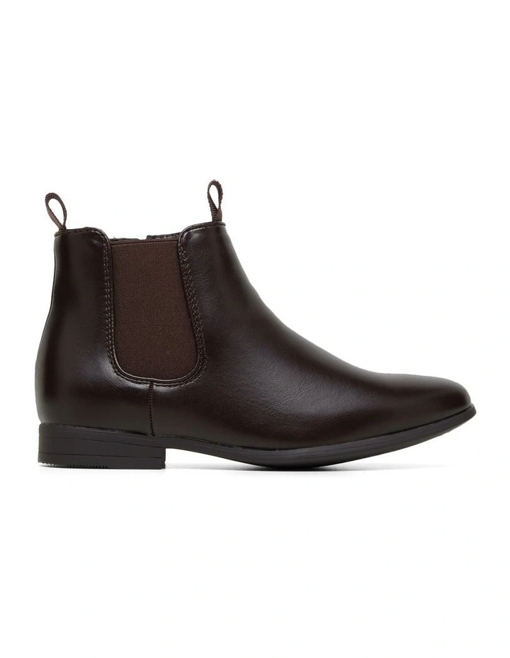 Manuel Gusset Boots in Chestnut M