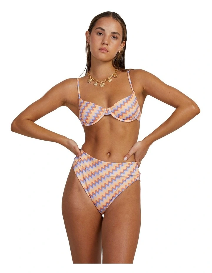 Retro Waves Underwire Bikini Top in Melon