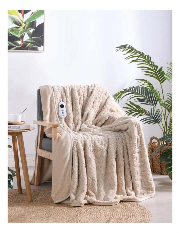 Luxury Faux Fur Heated Throw in Natural