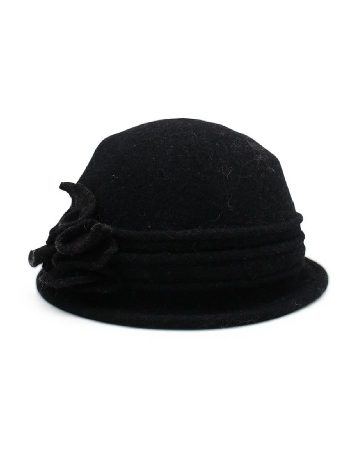 Jo Woolen Pull On Hat in Black