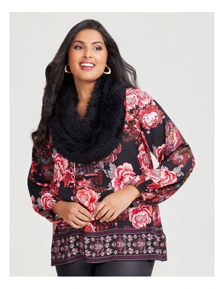 Fuzzy Snood in Black