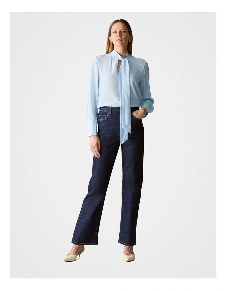 Straight Leg Jean in Washed Indigo