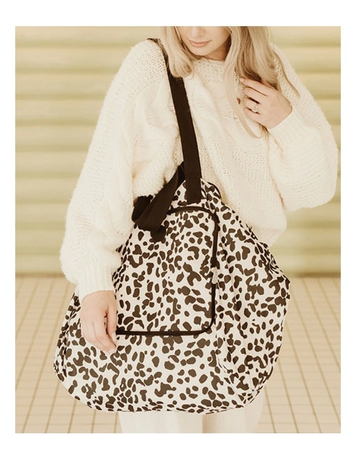 Fold-Up Tote in Leopard