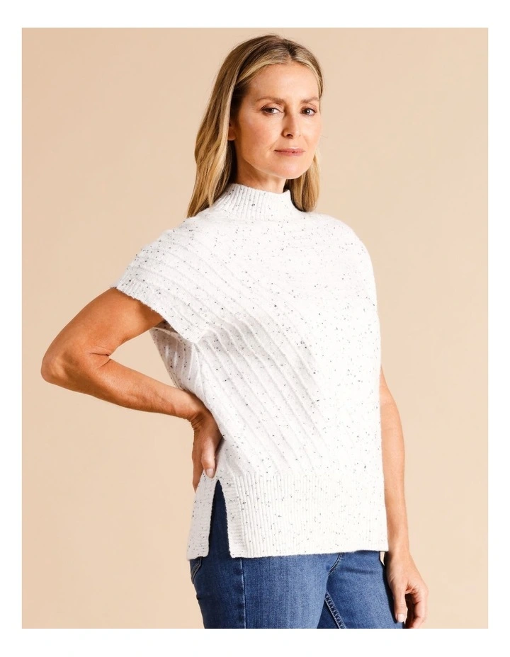 Diagonal And Straight Rib Patterned Vest In Silver