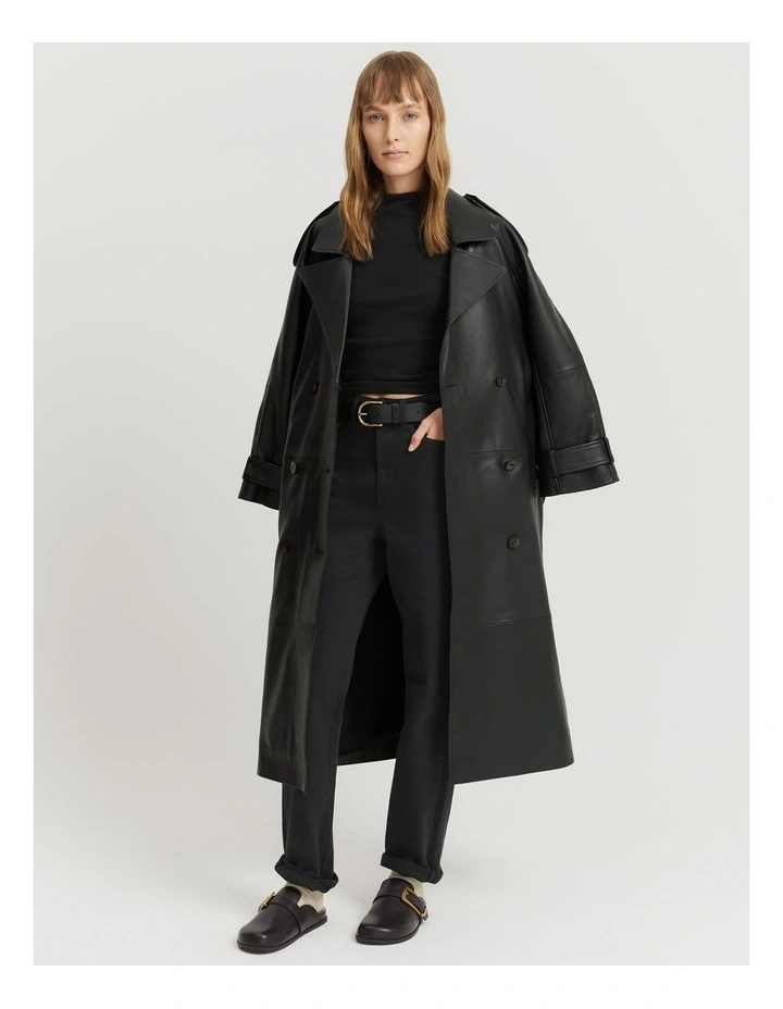 Jeanne Mule in Black