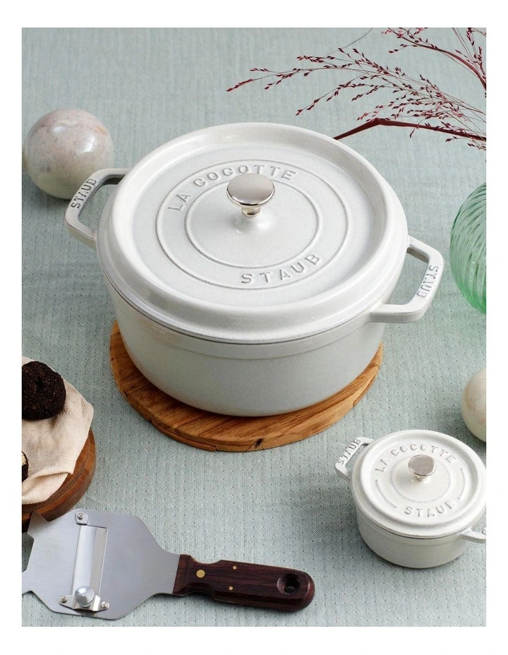 Round Cocotte 24cm/3.8L in White Truffle