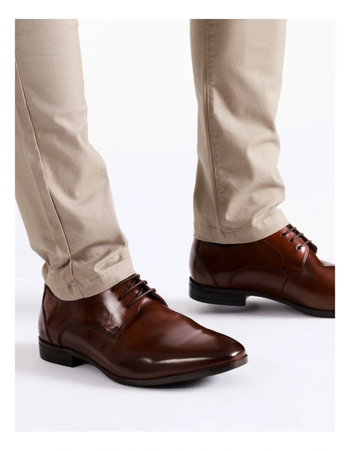 Steel Lace Up in Light Brown