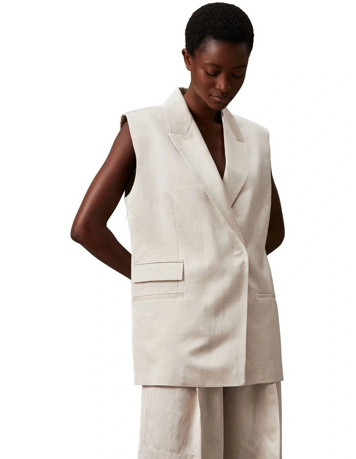 Relaxed Viscose Tailored Vest in Peyote