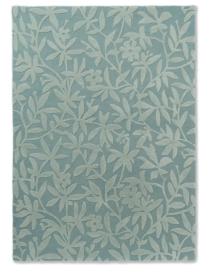 Cleavers Duck Egg Round Rug in Green