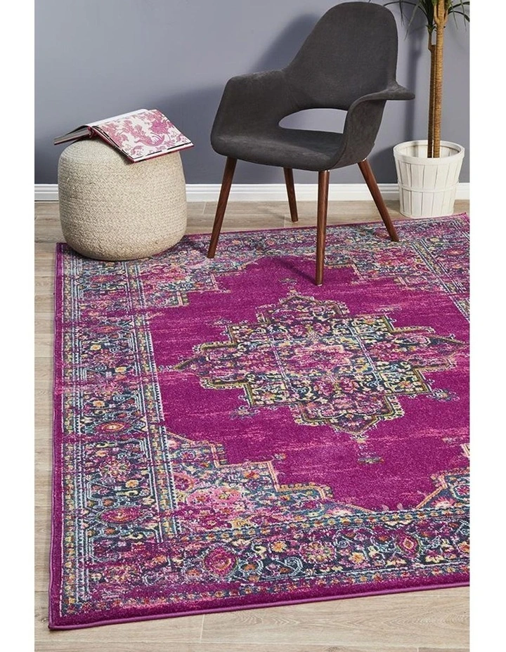 Babylon 211 Rug In Fuchsia