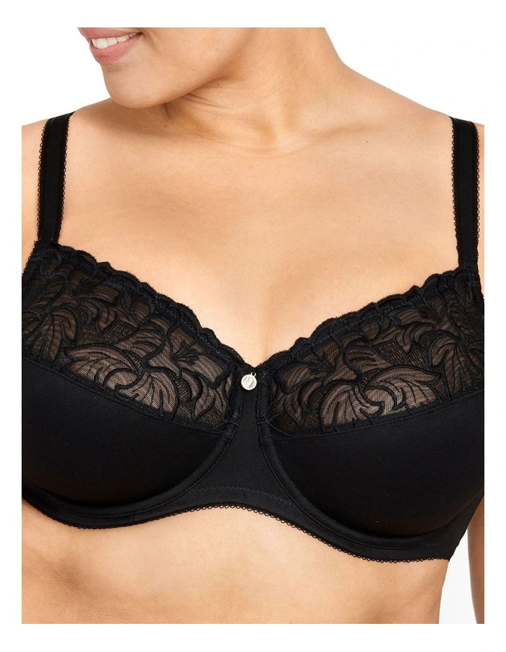 Classics Embroidered Non-Contour Bra in Black