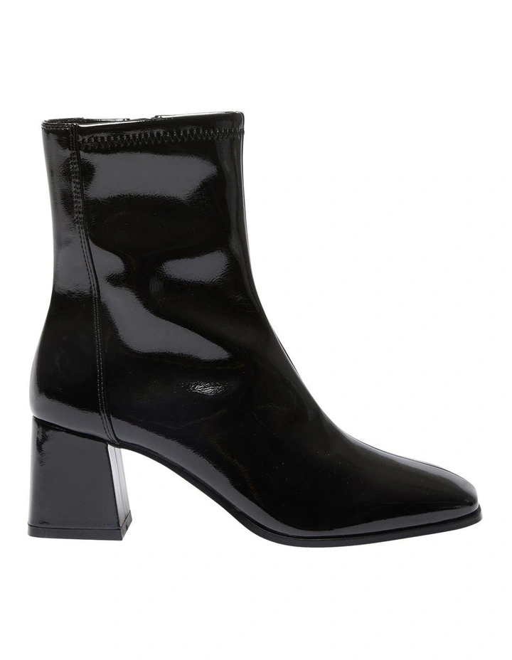 Hampton Boots in Black Crinkle Patent