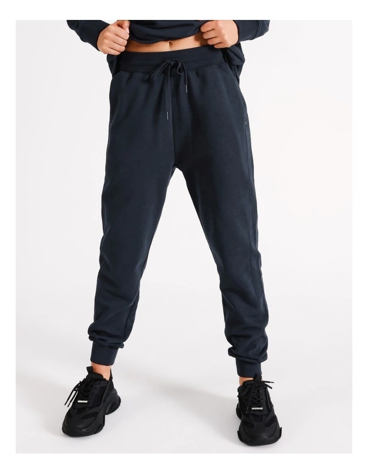 Trackpants in Navy