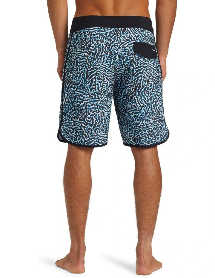 Highline Scallop 19 Boardshorts in Swedish Blue