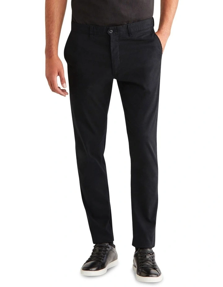 Slim Washed Oxford Chino in Black