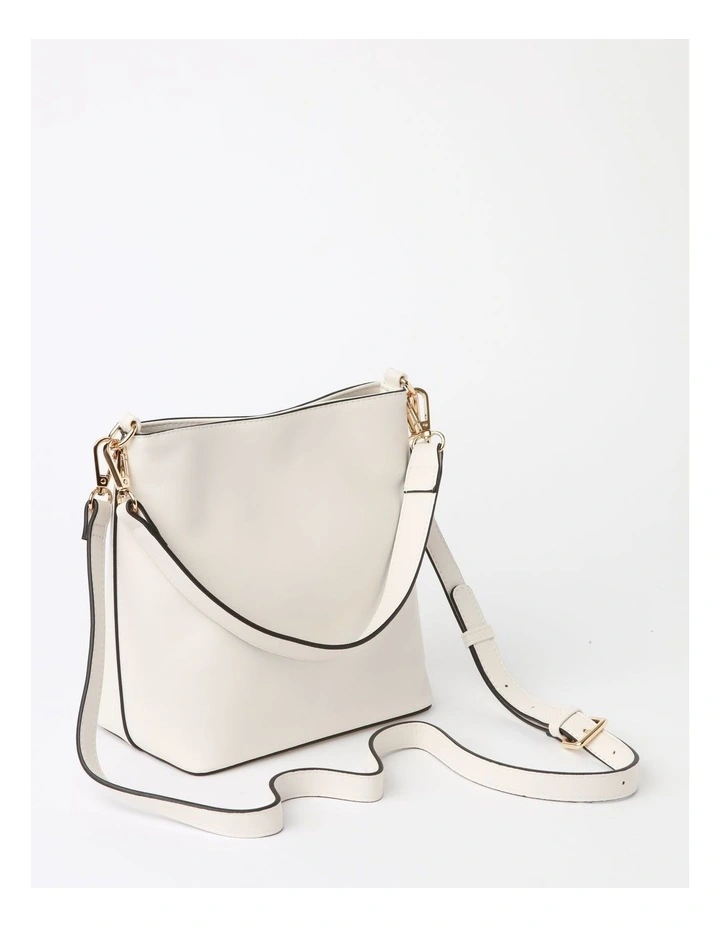Tina Bucket Bag in White