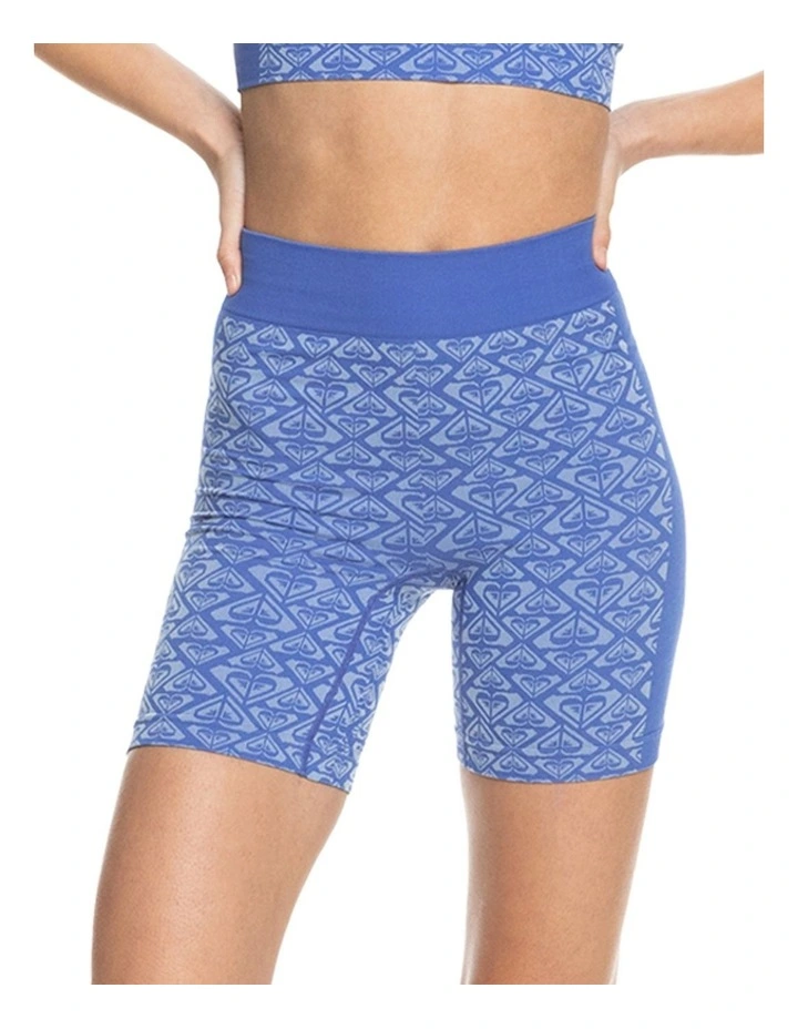 Chill Out Seamless Sports Biker Shorts in Ultra Marine