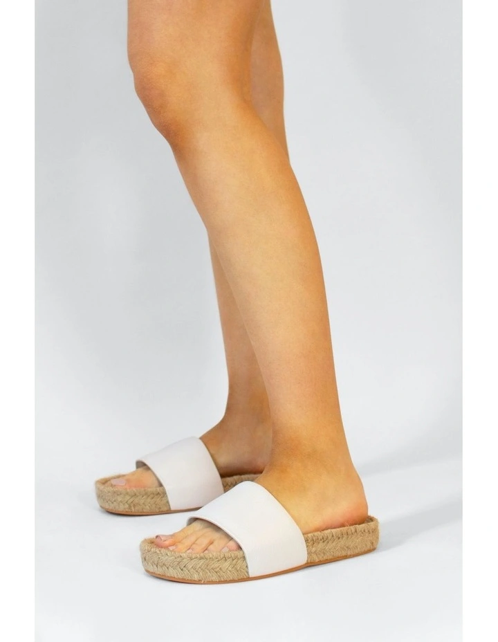 Isobel II Flat Sandals in White