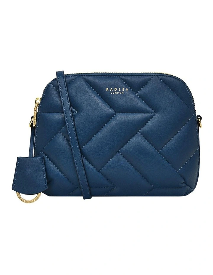 Dukes Place Quilt Medium Zip-Top Crossbody Bag in Blue