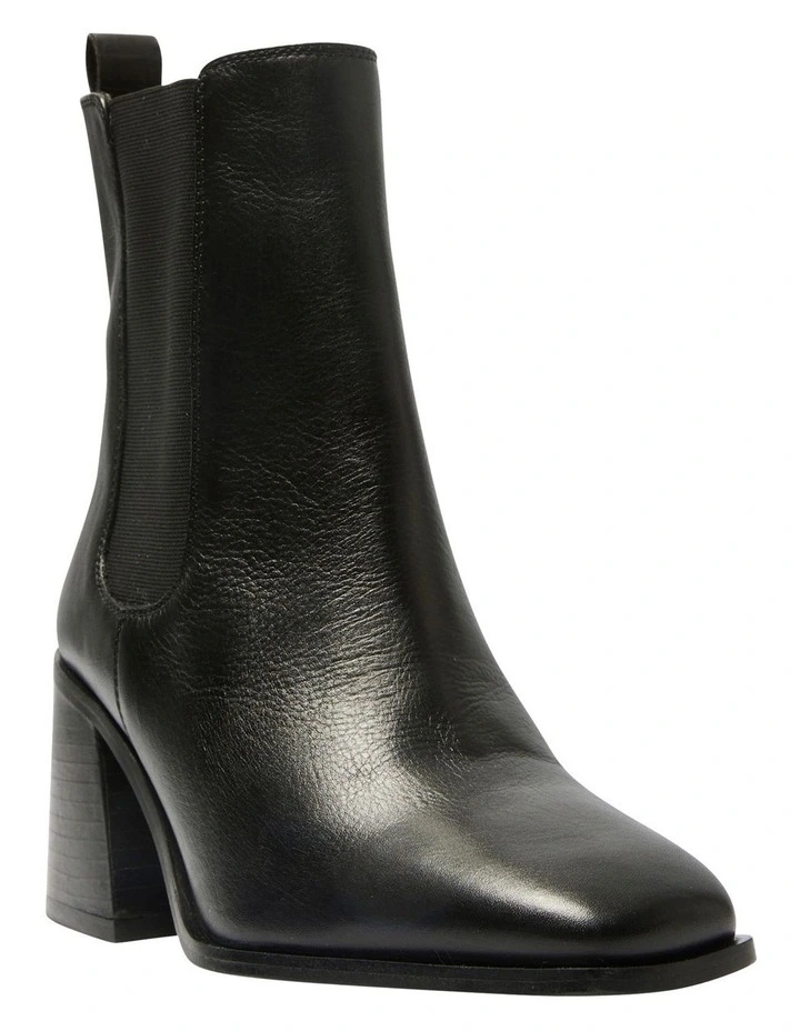 Munich Boots in Black Leather