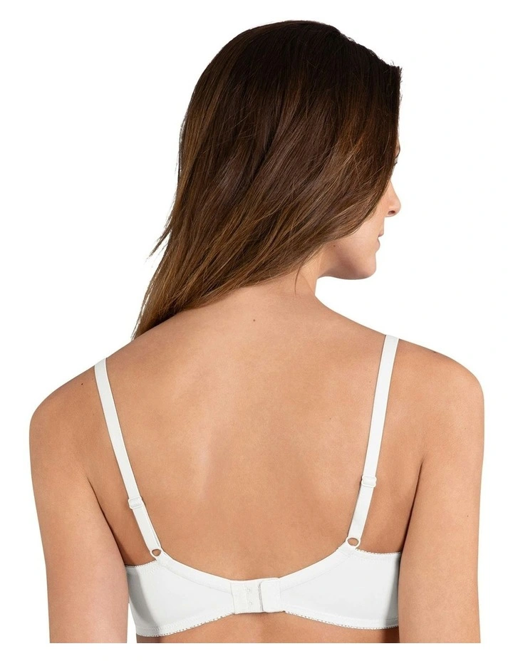 Soft And Seamless Wireless Padded T-shirt Bra in White