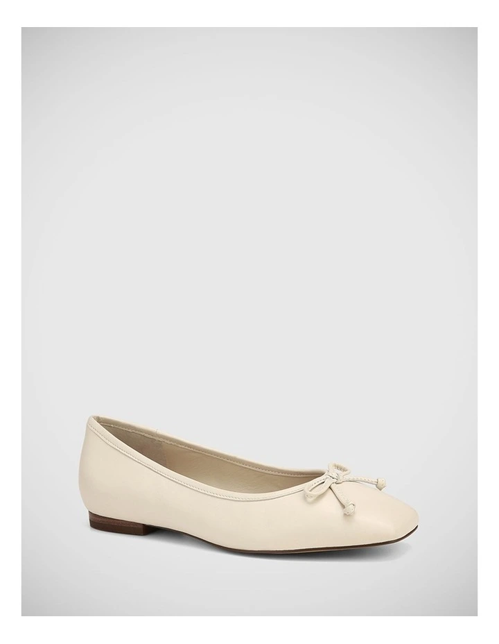 Aleisha Leather Flat in Vintage Ivory