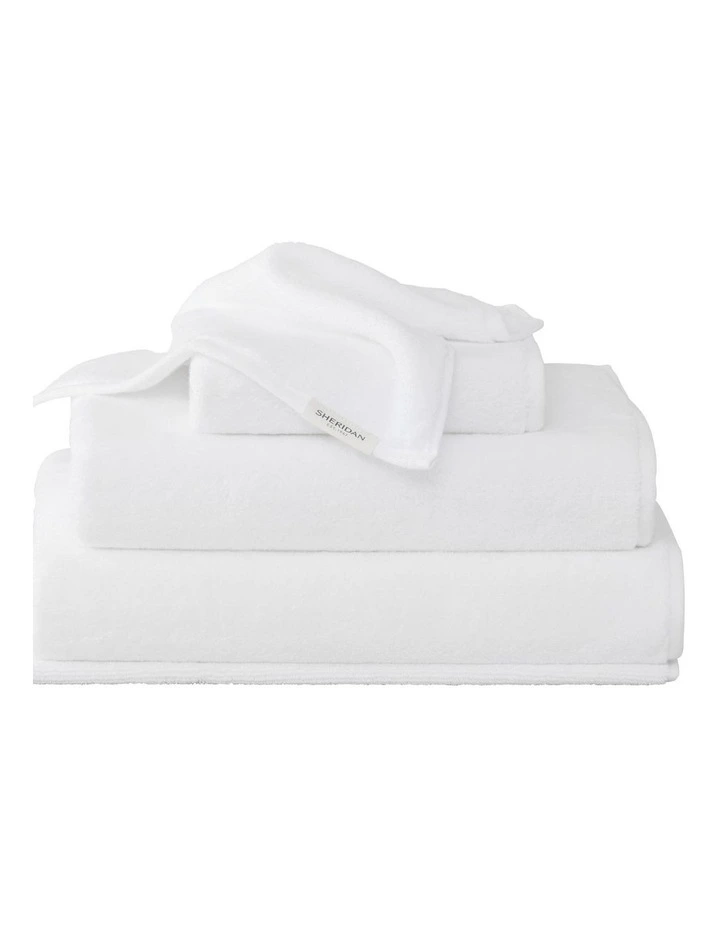 Aven Towel Collection in White